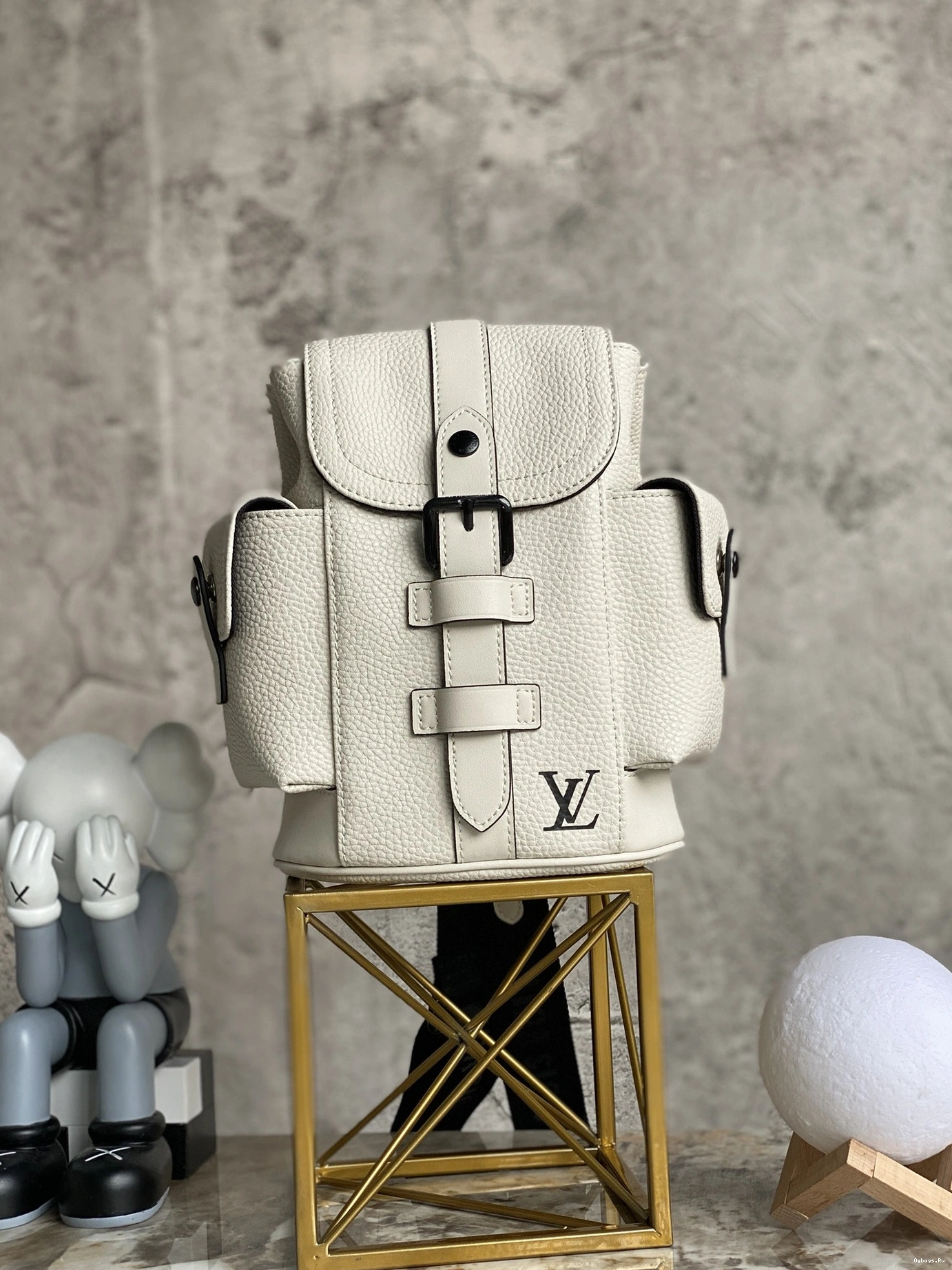 LOUIS VUITTON XS CHRISTOPHER 0522